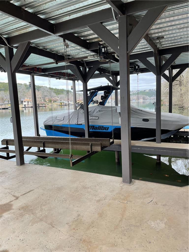 Great Condition 2021 Malibu M240 Icon