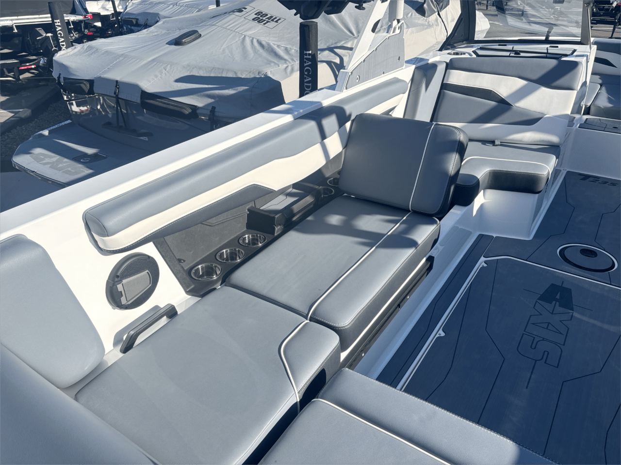 2024 Axis T235