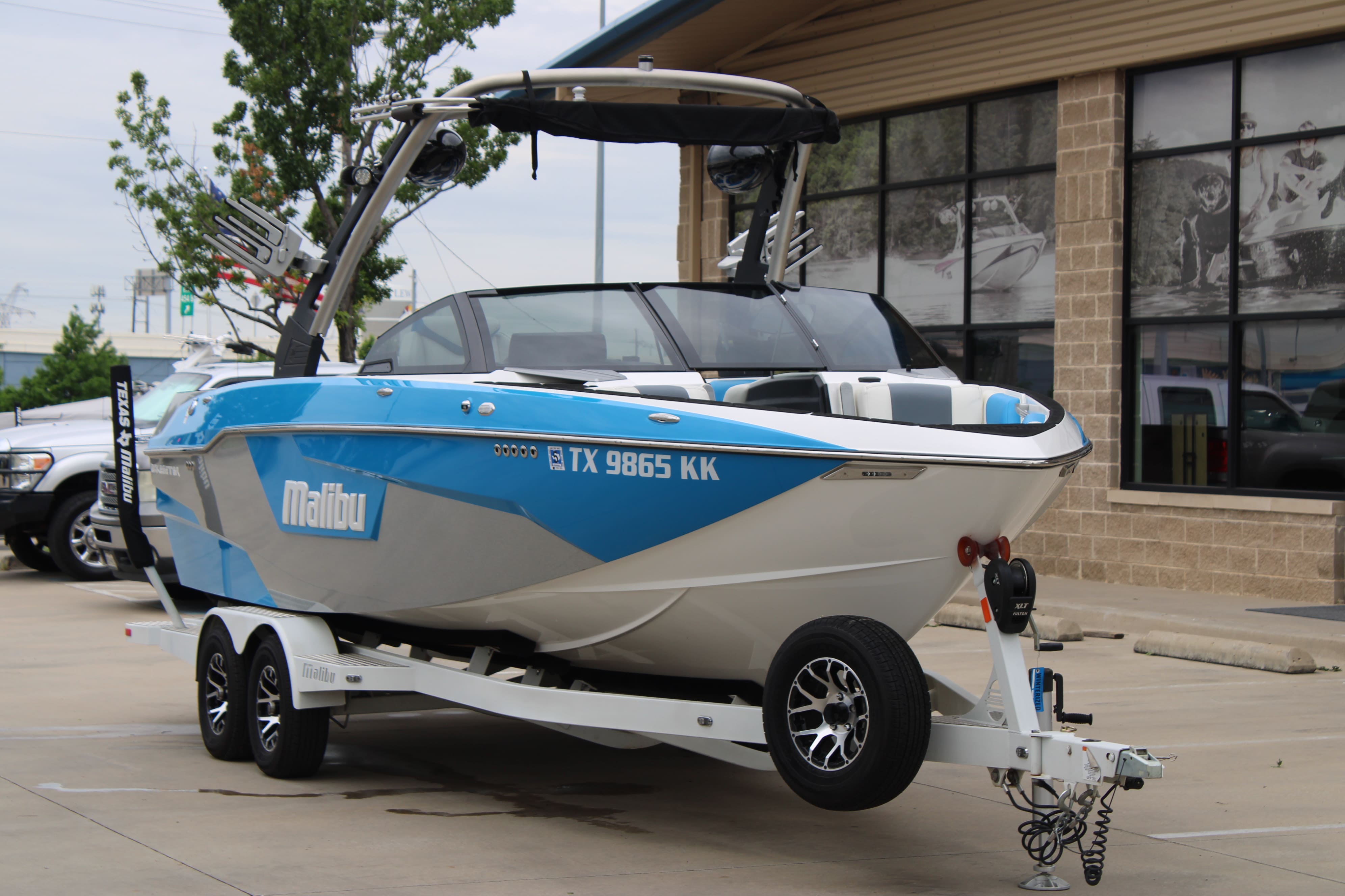 2020 Malibu 25 LSV