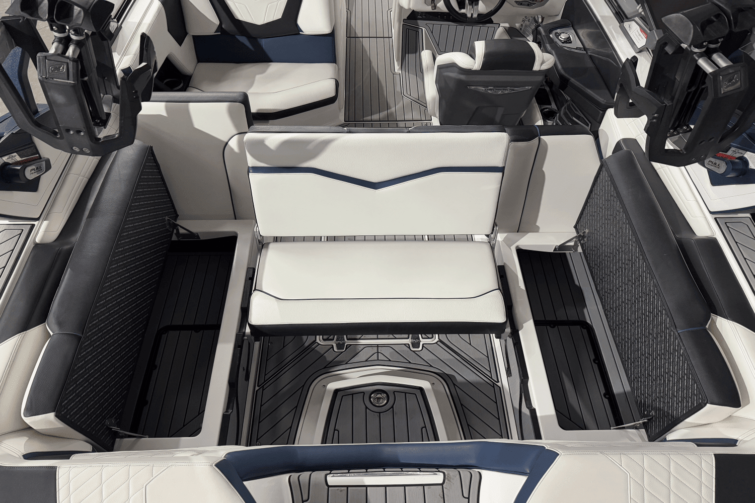2021 Nautique G23