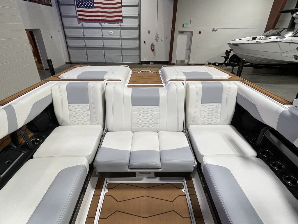 2025 Malibu Boats 23 MXZ