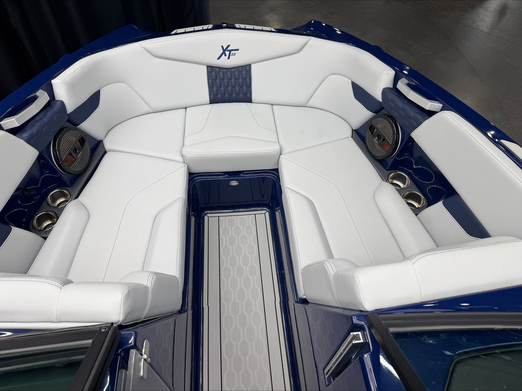2025 MasterCraft XT22