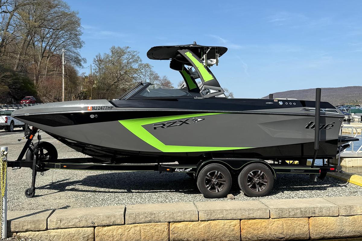boat.Title
