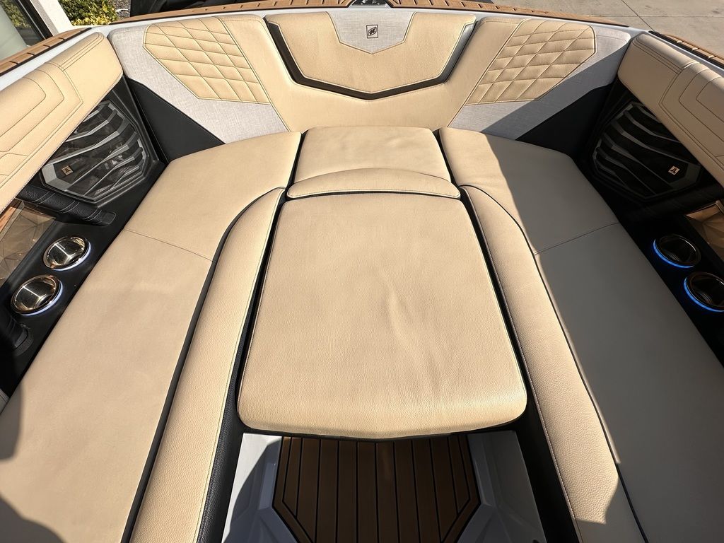 2022 Nautique G25