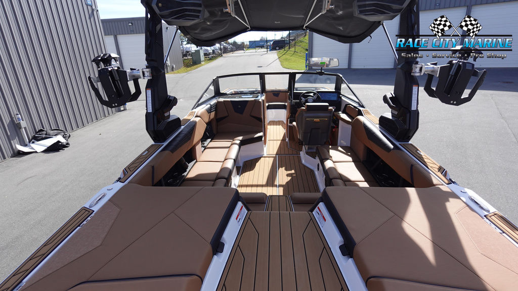 2025 Nautique S23