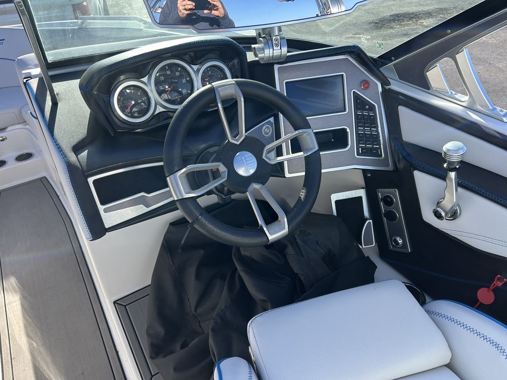 2021 MasterCraft XT23