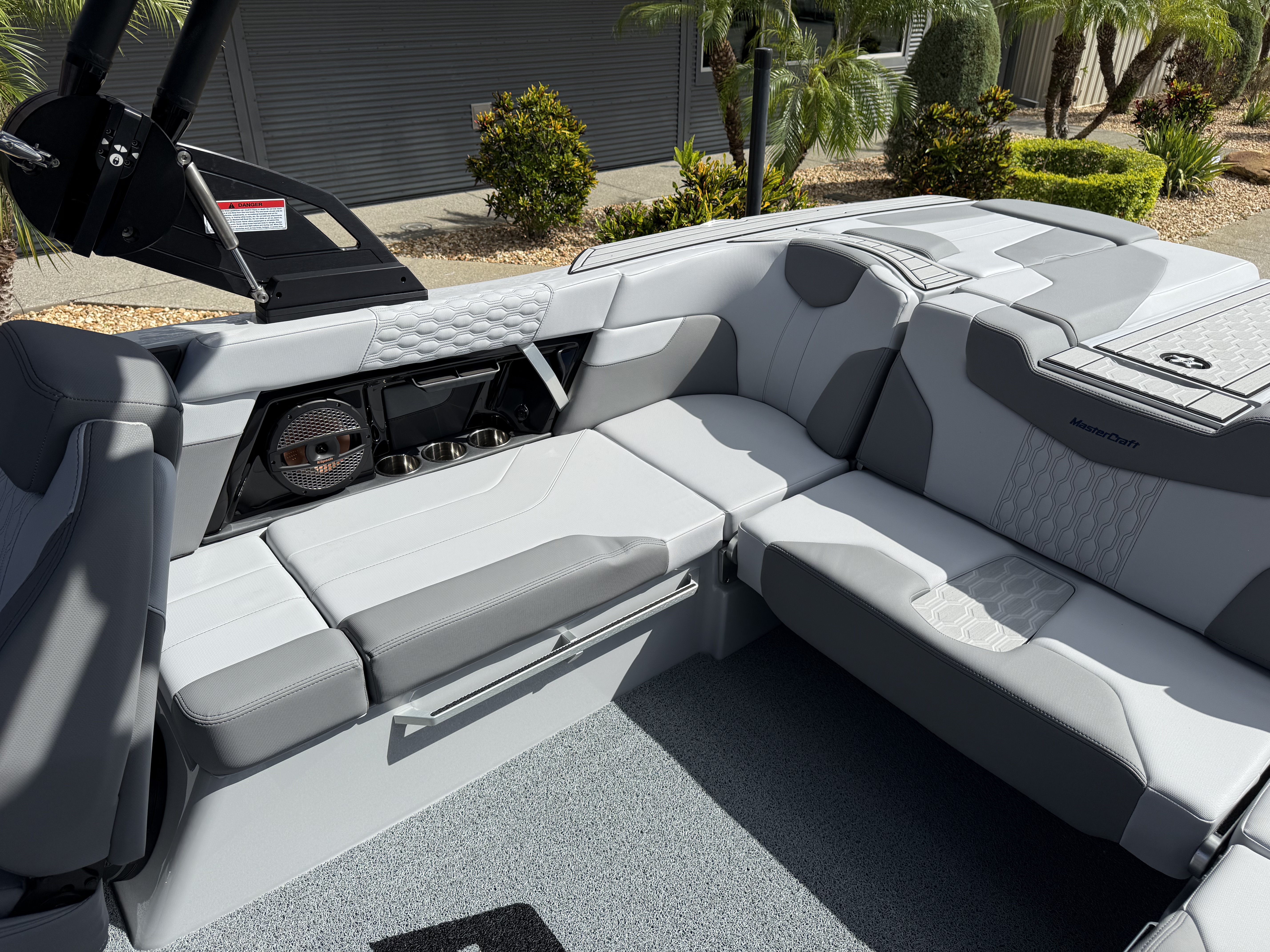2024 MasterCraft XT22