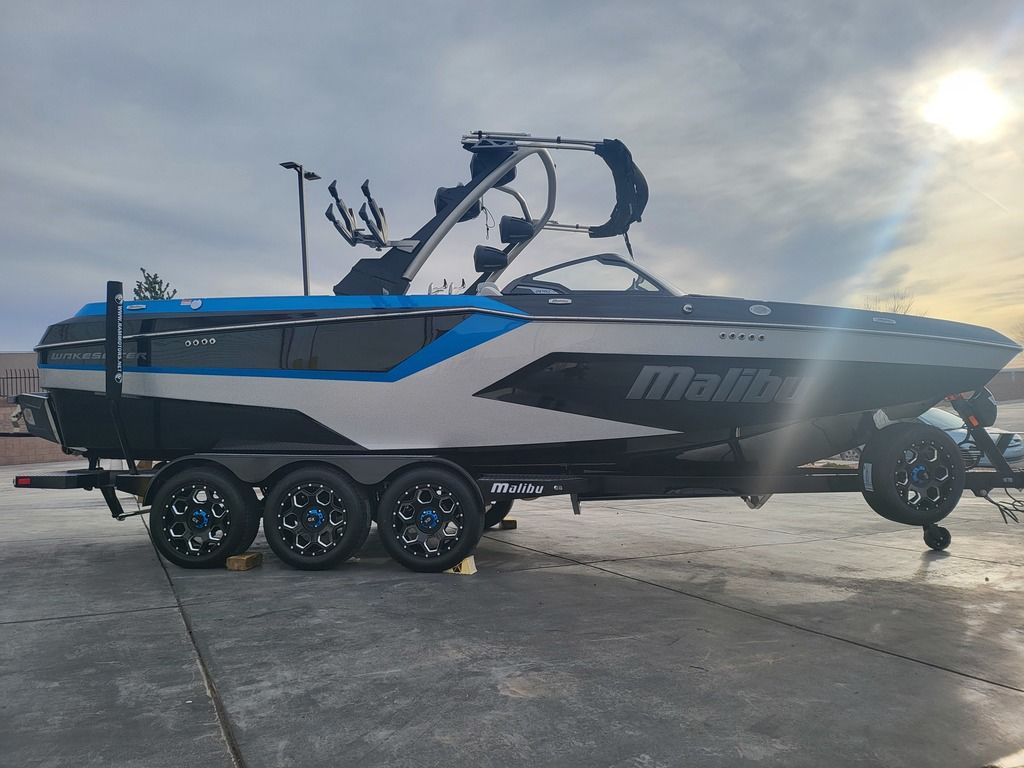 2025 Malibu Boats 24 MXZ
