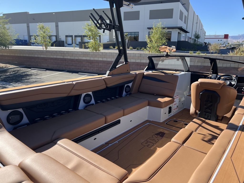 2025 Axis Wake Research A245