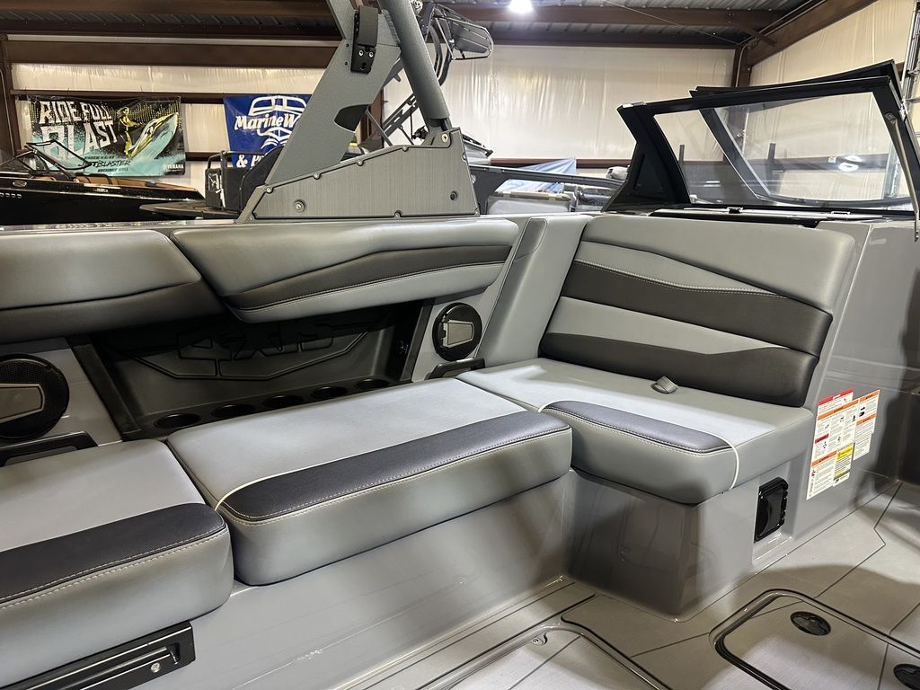 2025 Axis Wake Research A245
