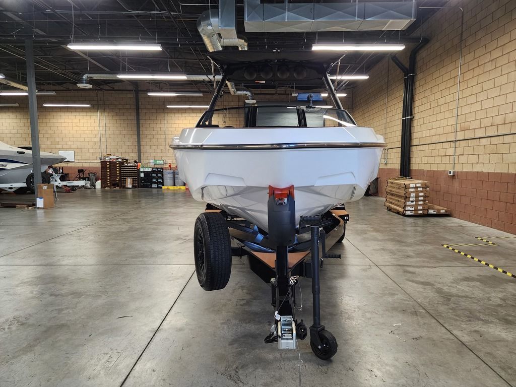 2025 Axis Wake Research T220