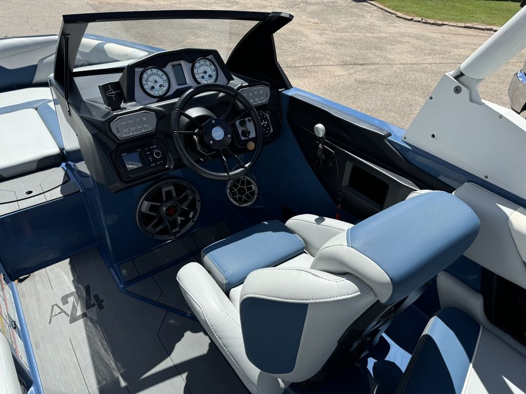 2021 Axis Wake Research A24 Icon