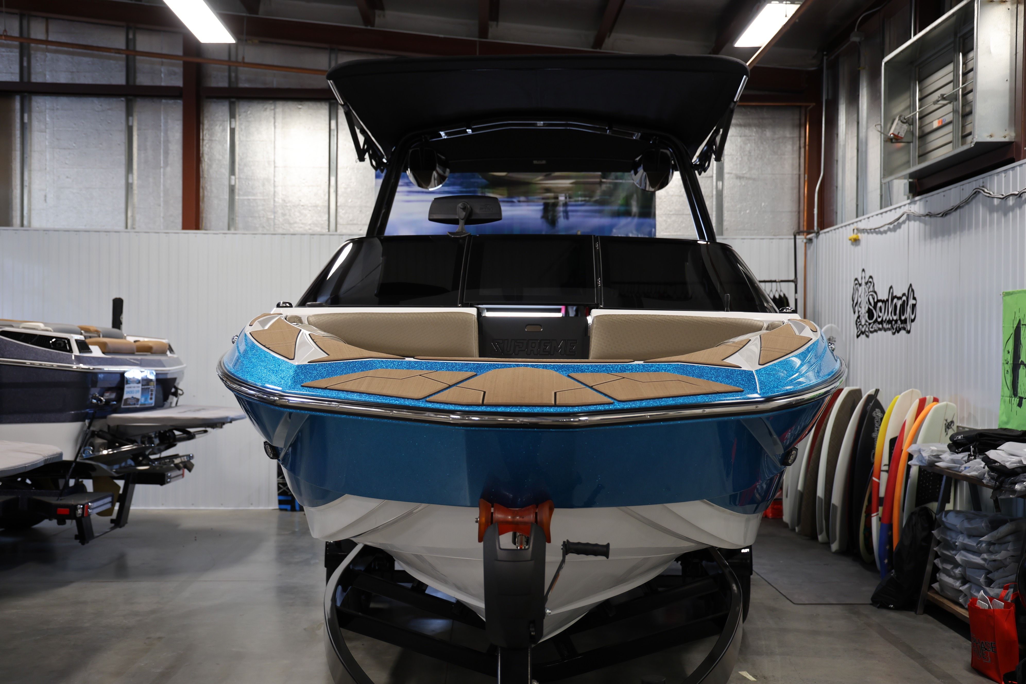 2025 Supreme Boats S220 Icon