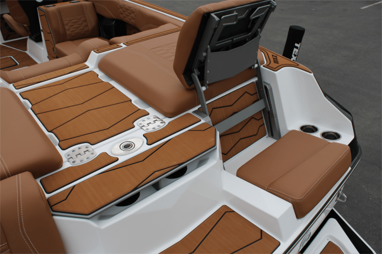 2025 Malibu 24 MXZ