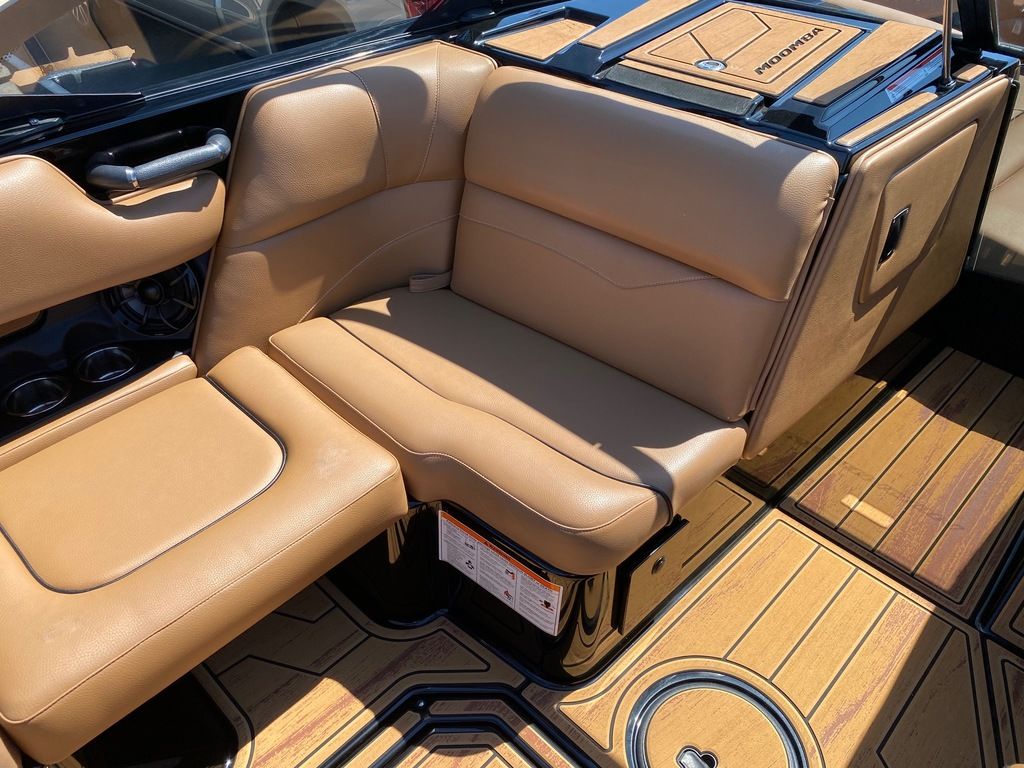 2023 MOOMBA Mojo