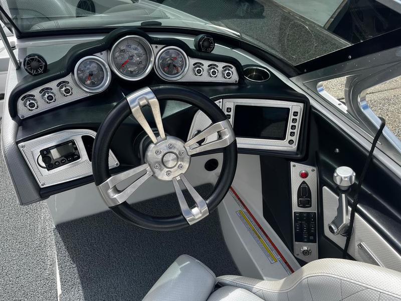 2015 MasterCraft X10