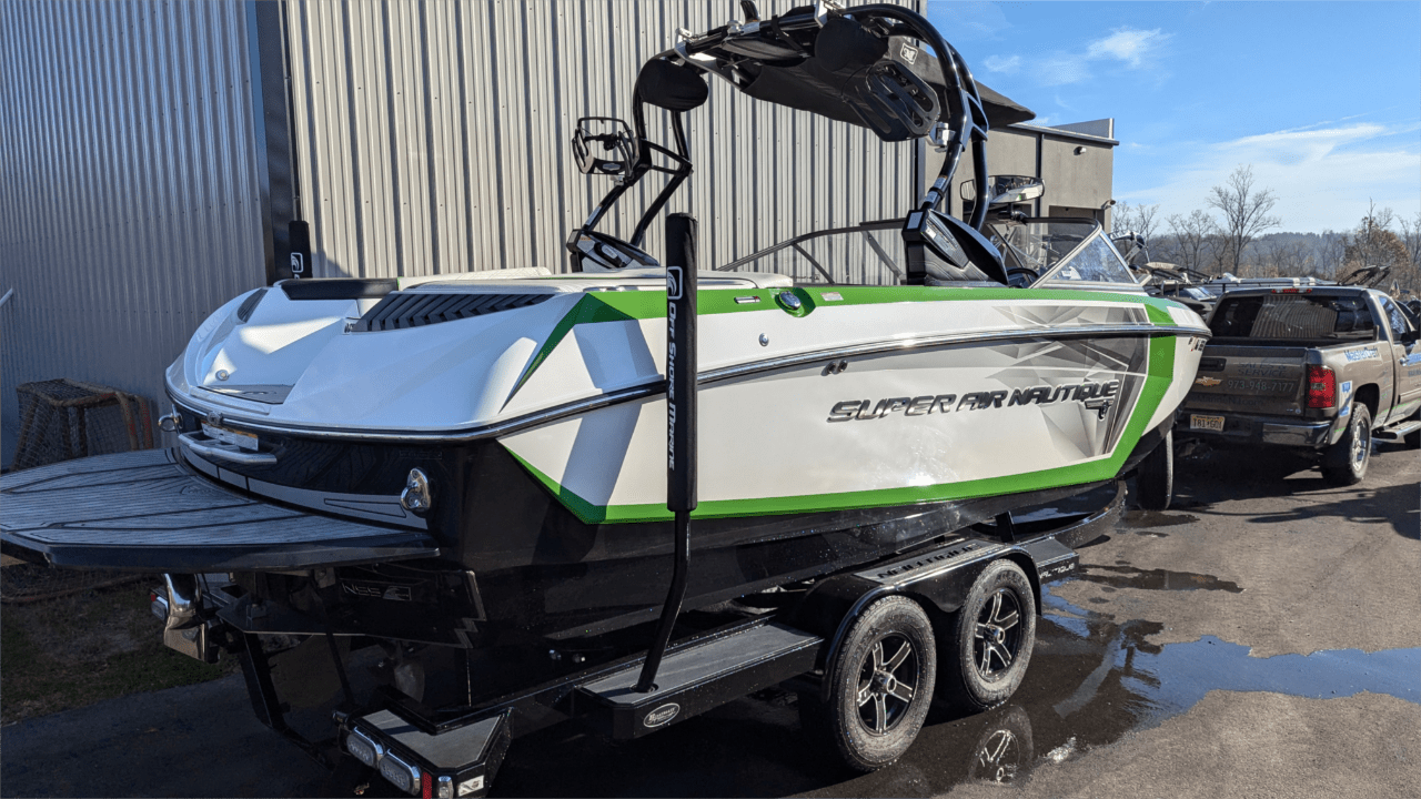 2016 Nautique G23 w/ Trailer