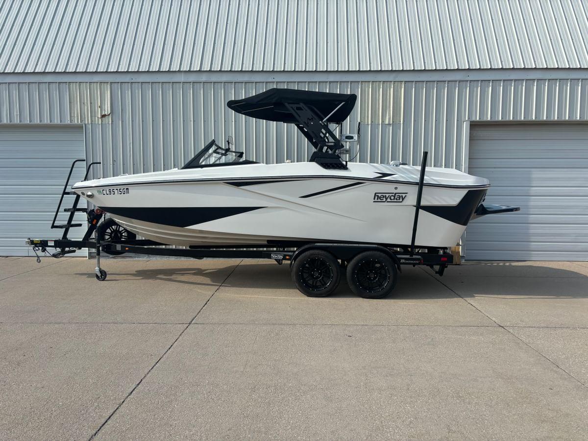 boat.Title