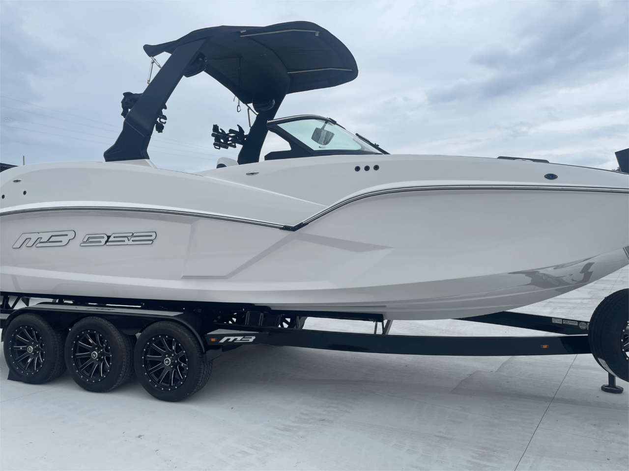NEW 2024 MB Sports B52 25 Alpha