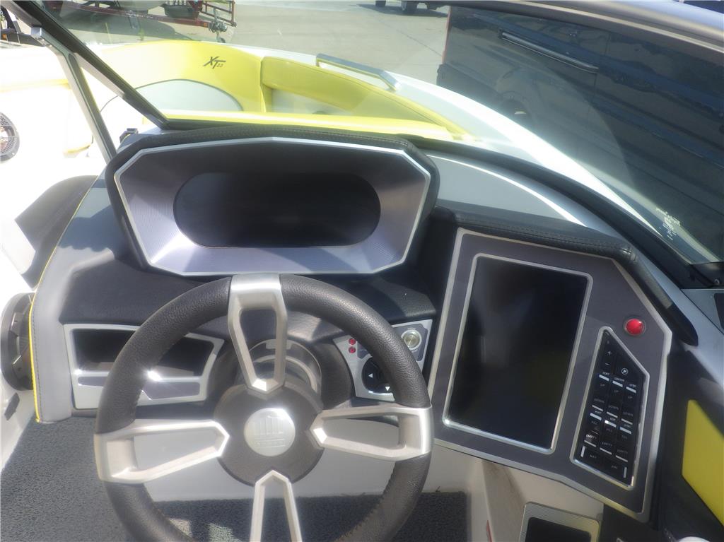 2019 MasterCraft XT23