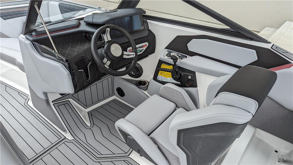 2023 Nautique S25- Dealer Demo