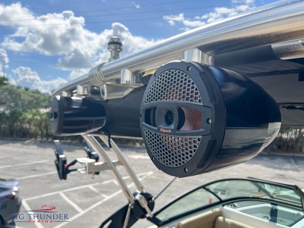2023 Mastercraft XT24