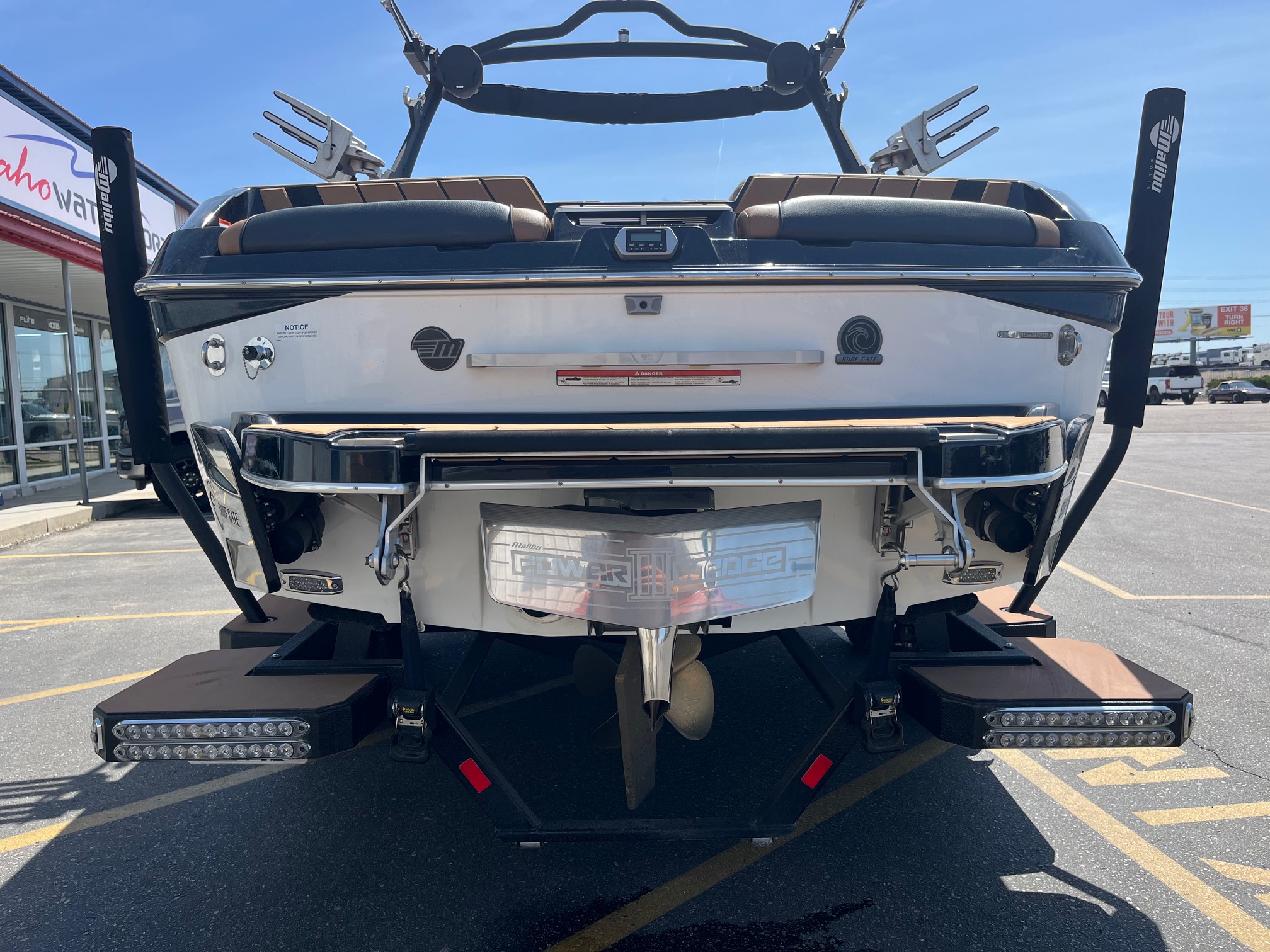2022 Malibu 23 MXZ