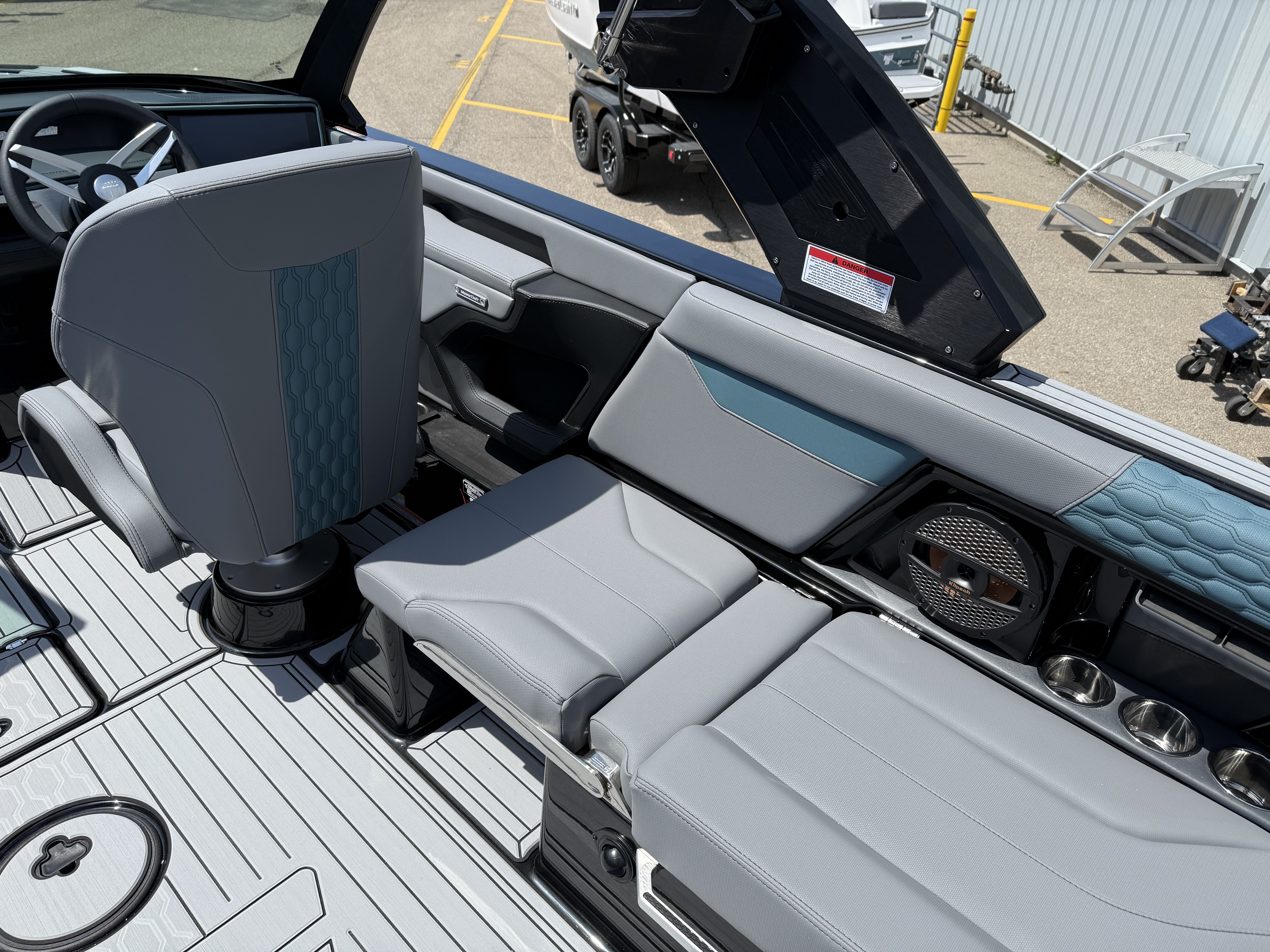 2025 MasterCraft XT24