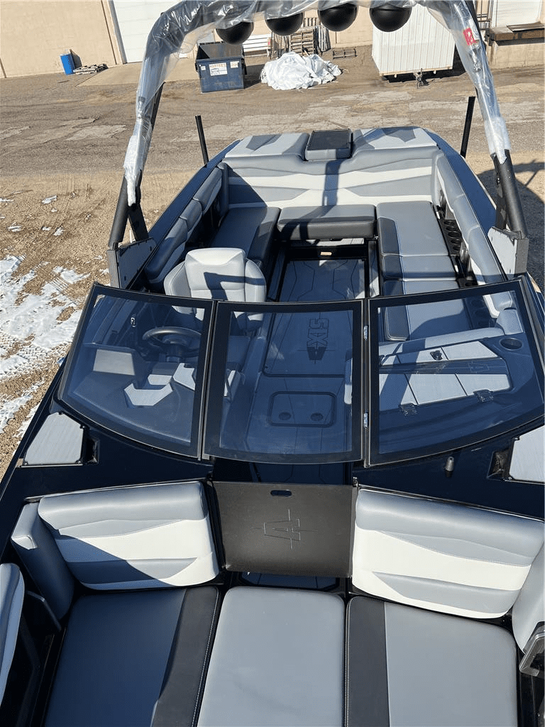 NEW 2024 AXIS A245 wake boat with M6DI motor and TRL