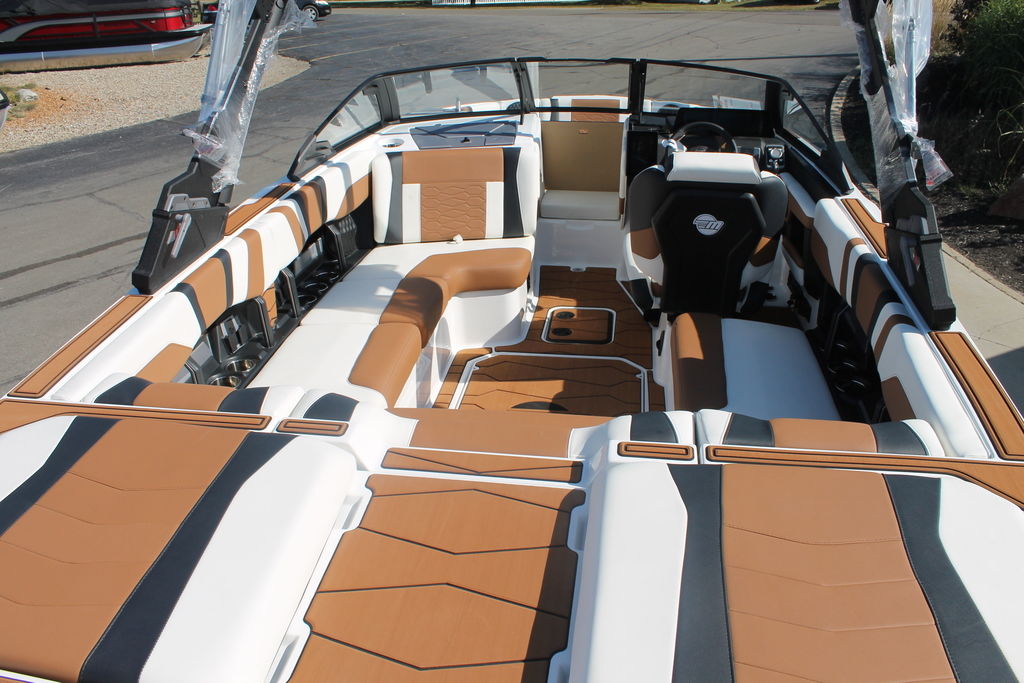 2025 malibu boats 22-MXZ