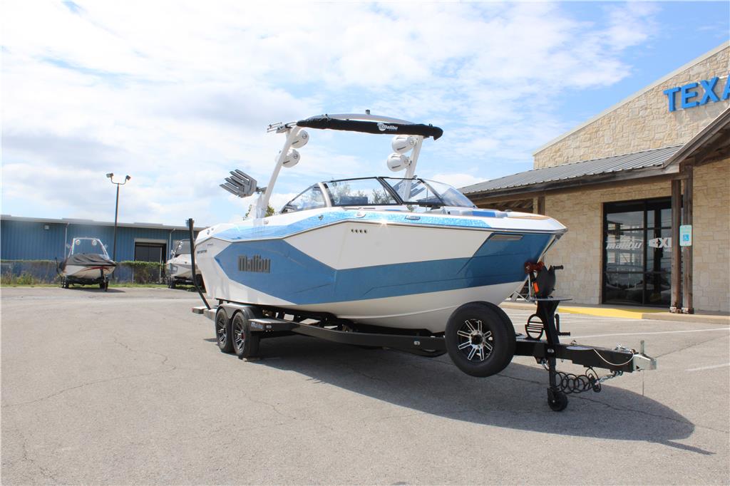 2024 Malibu 26 LSV