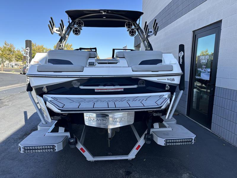 2020 Malibu 22 MXZ