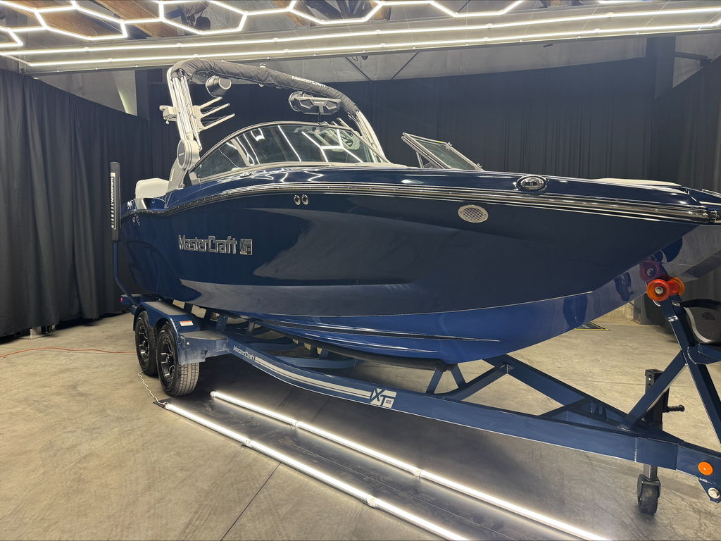 2025 MasterCraft XT22