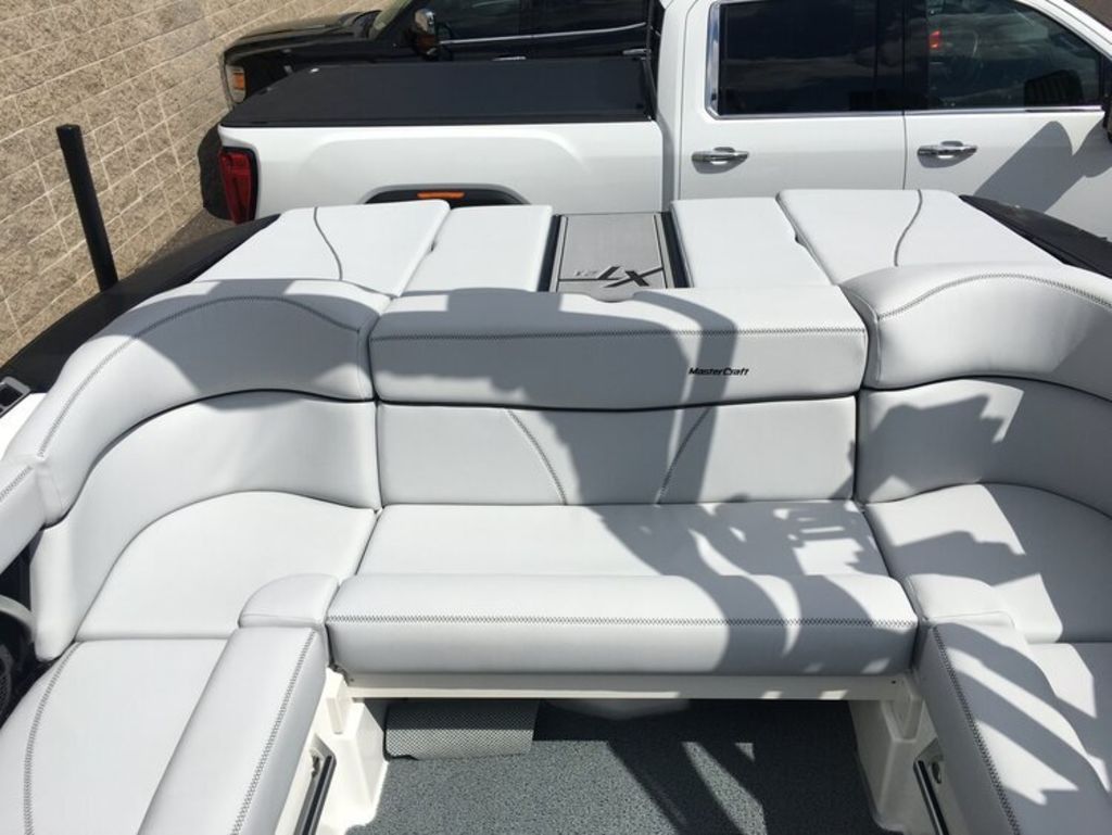 2020 MasterCraft XT21