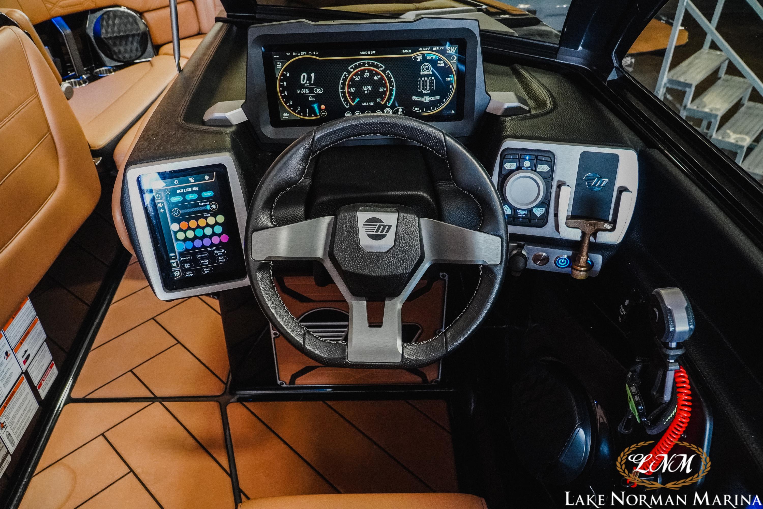 2023 Malibu 26 LSV