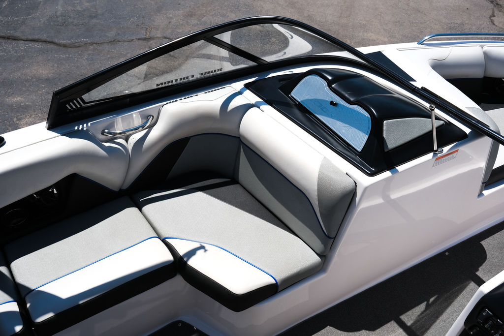 2017 MOOMBA Mondo