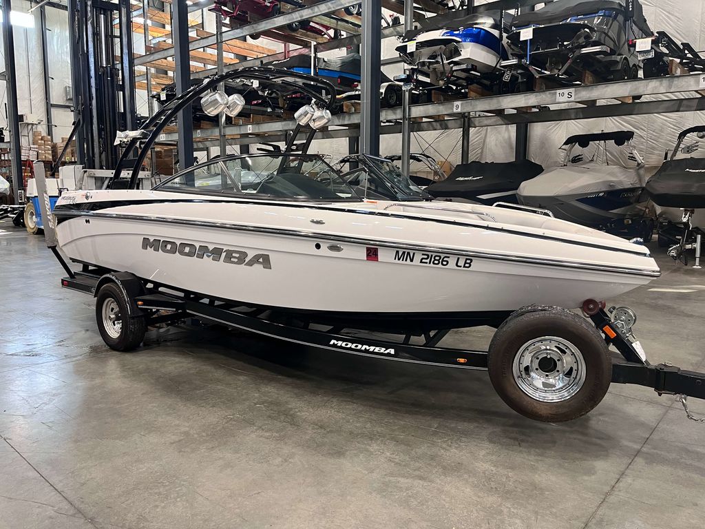 2013 MOOMBA Mobius LSV