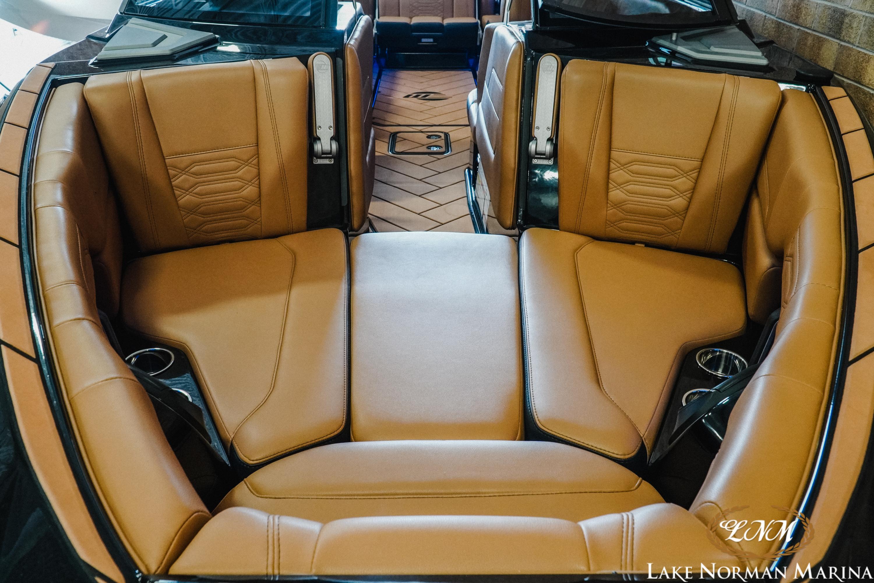 2023 Malibu 26 LSV