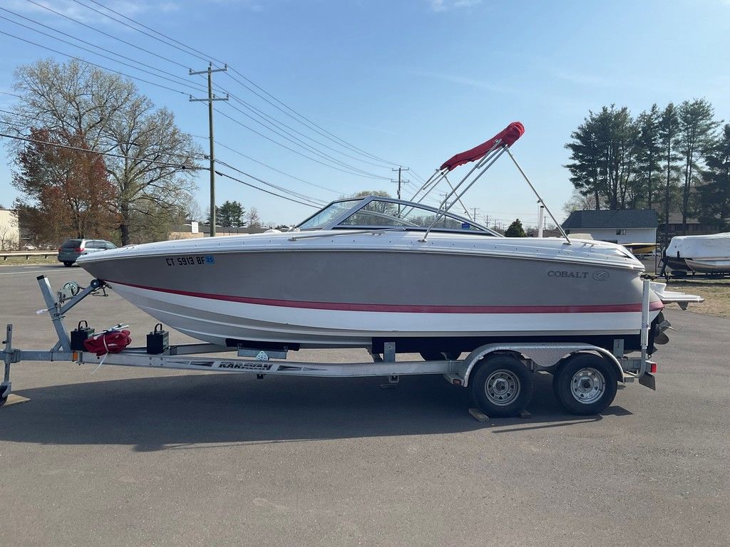 2013 Cobalt Boats 210