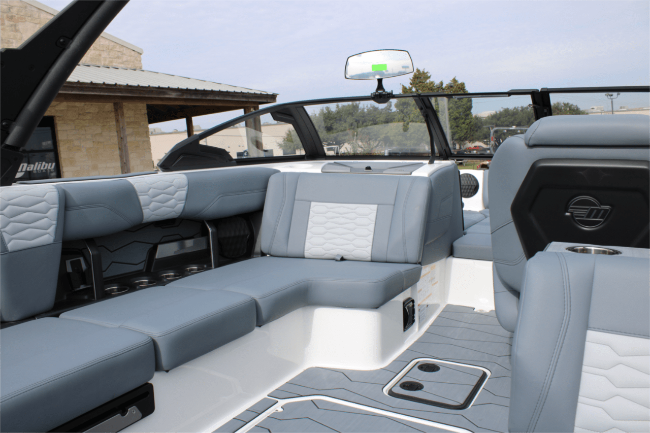 2025 Malibu 24 MXZ