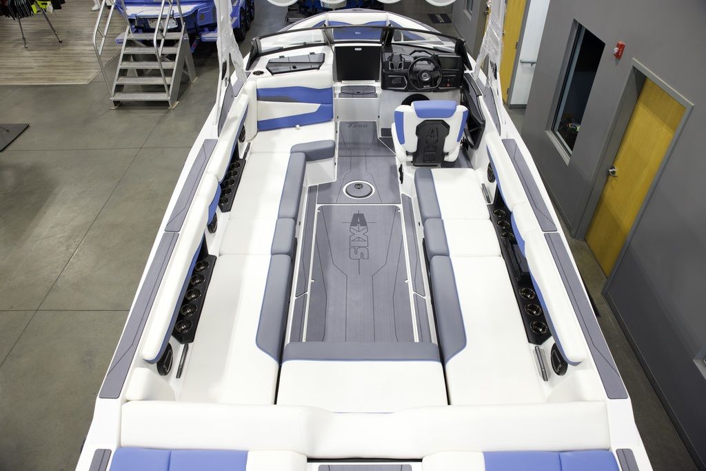 2025 Axis Wake Research T250