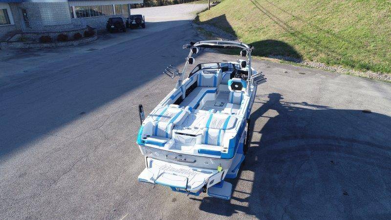 2025 Malibu 25 LSV