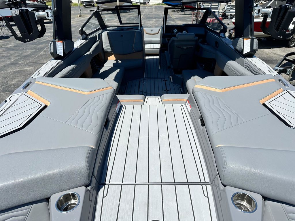 2025 Nautique Super Air Nautique G23