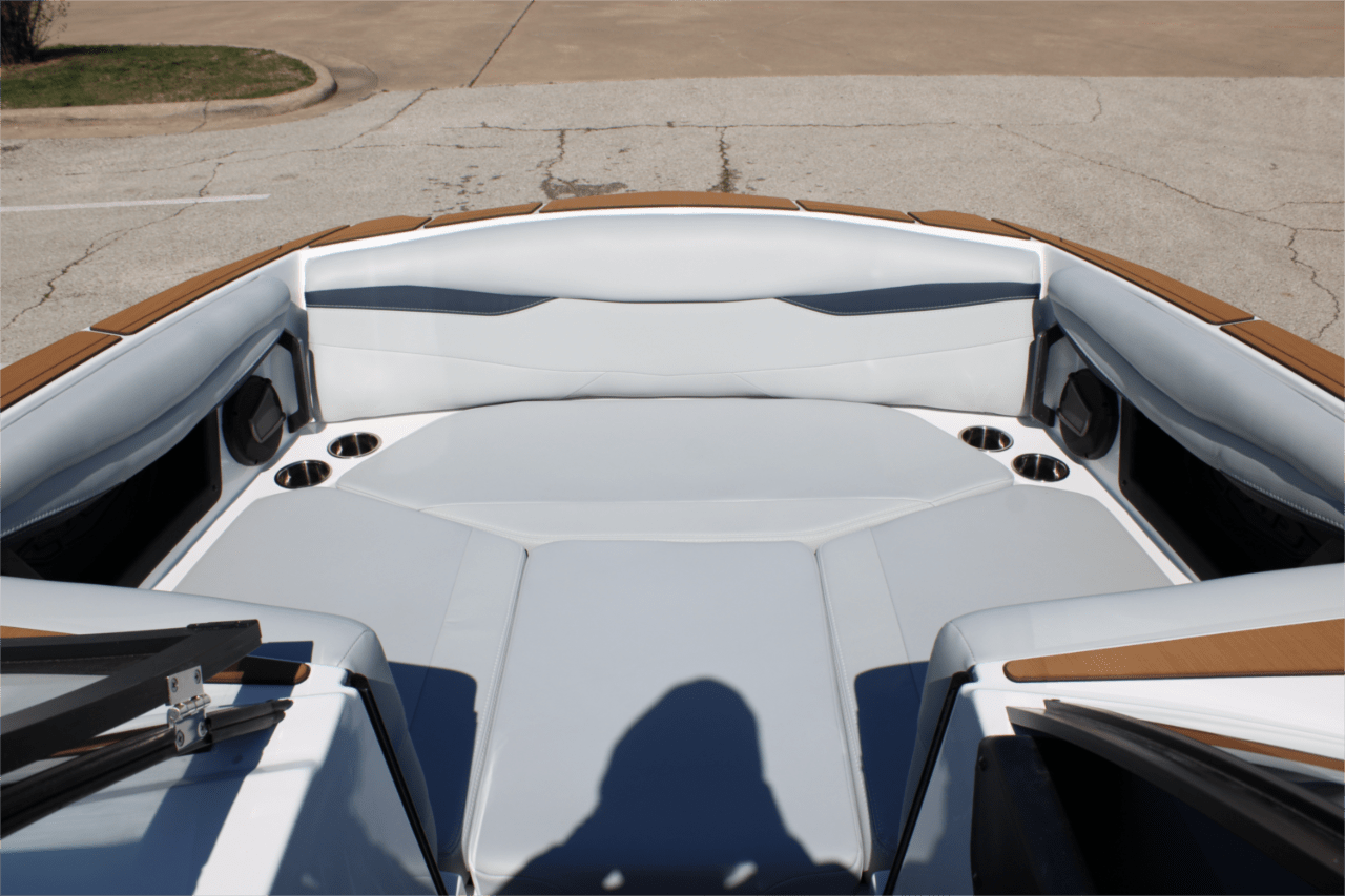 2025 Axis A225 Icon