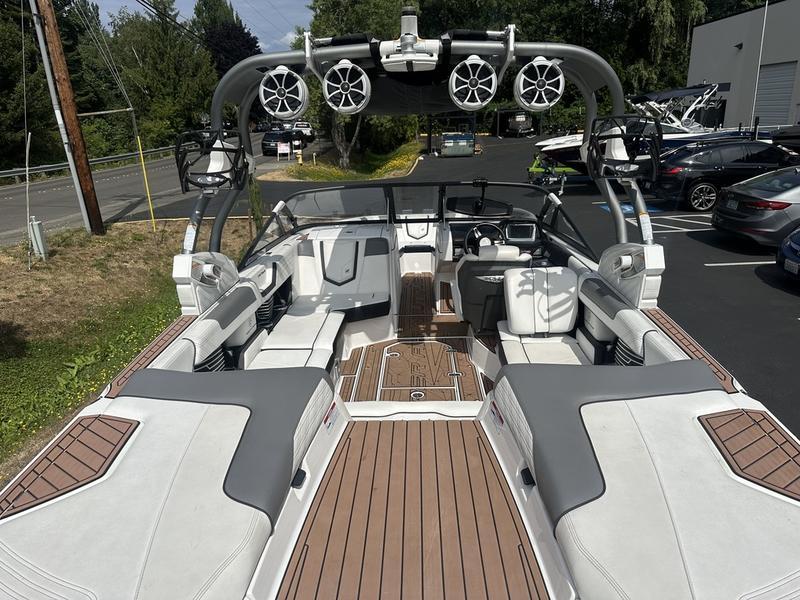 2016 Nautique G23