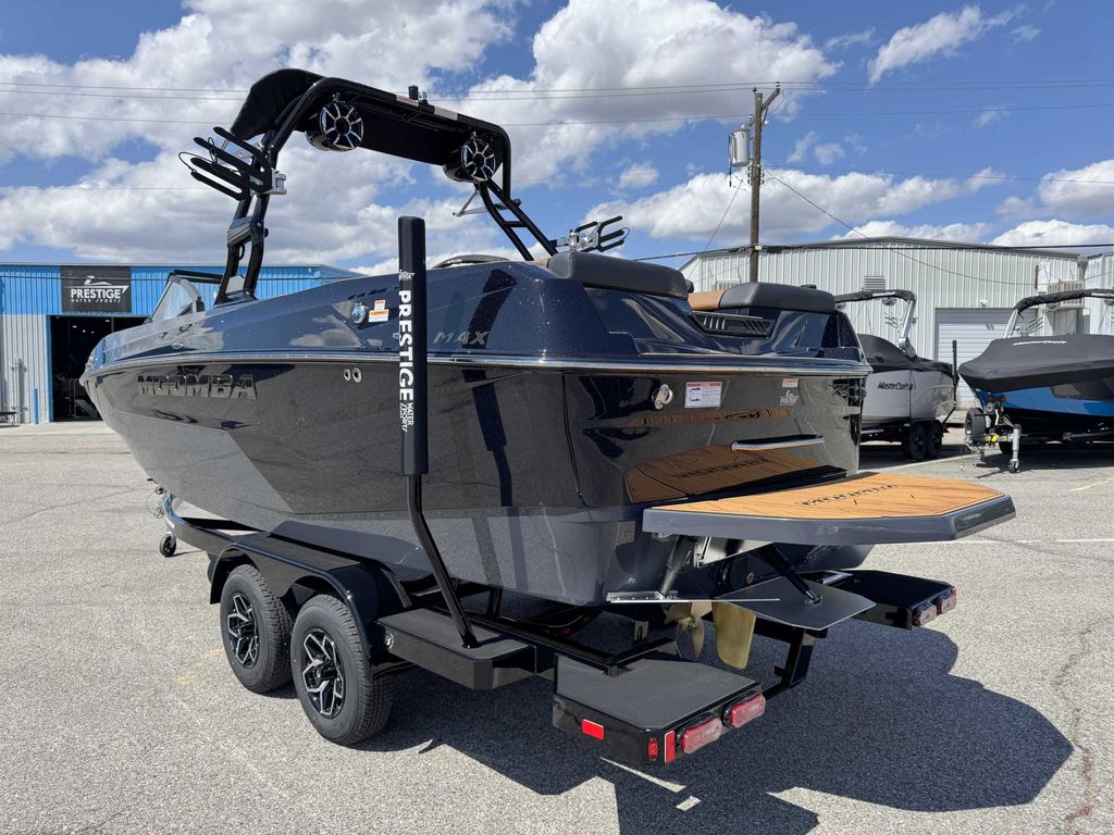 2025 MOOMBA Max
