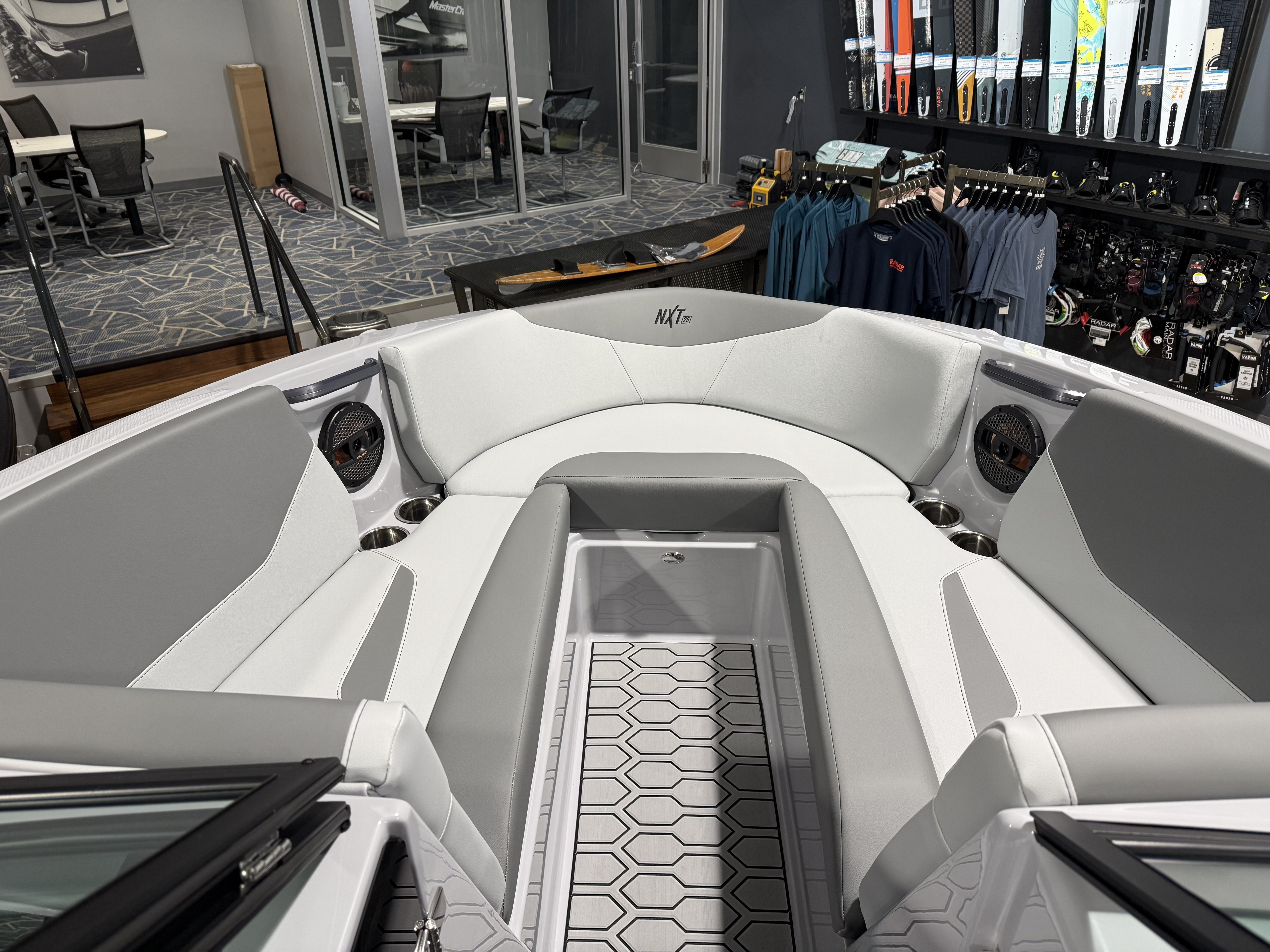 2025 MasterCraft NXT23