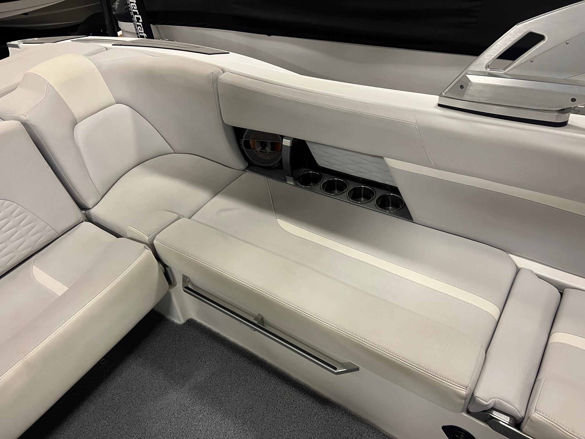 2020 Mastercraft X24 , 394 hrs
