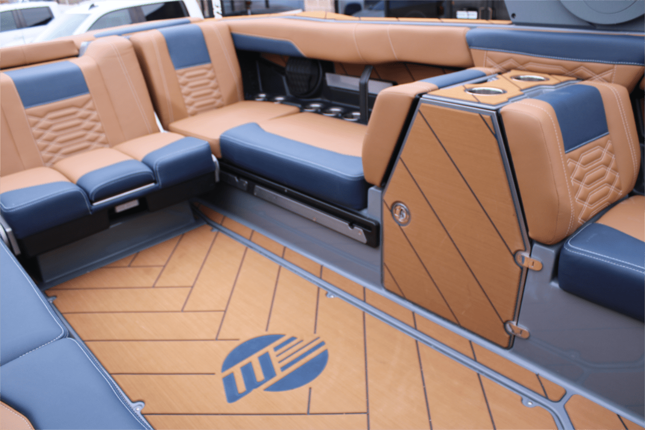 2025 Malibu 26 LSV