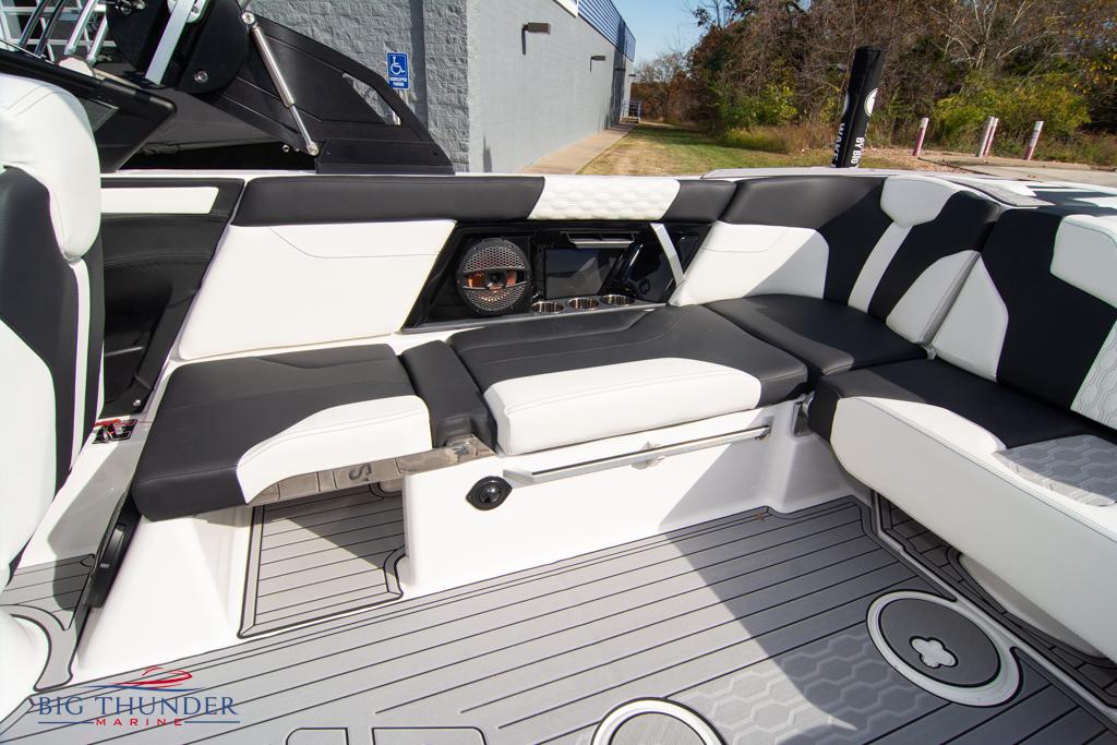 2023 Mastercraft XT24